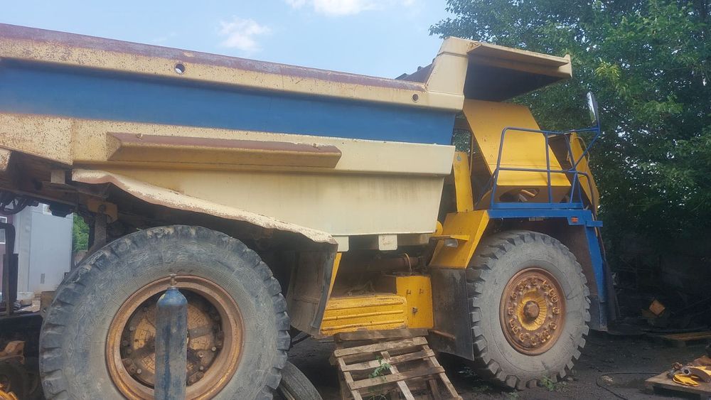 Продам Белаз. Двигатель Cummins.Коробка 5 ступенчатая.