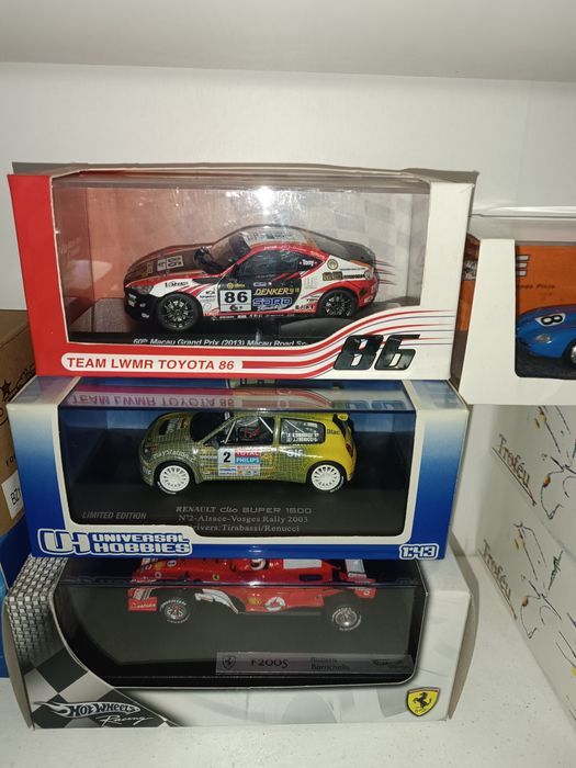 Miniaturas de Coleção Premium 1/43 e 1/18