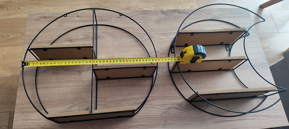 Dwie półki do zawieszenia