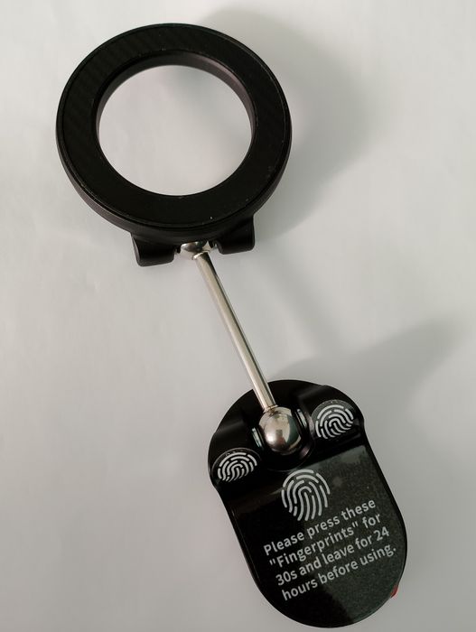Magnetyczny uchwyt na telefon