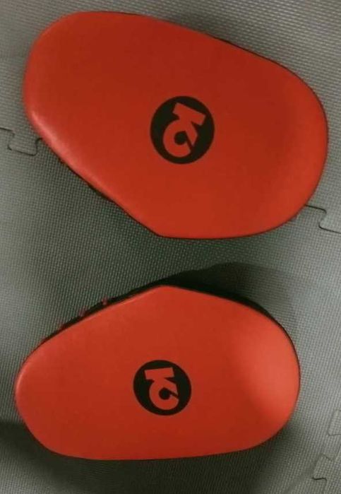 Par de rackets para treino de artes marciais