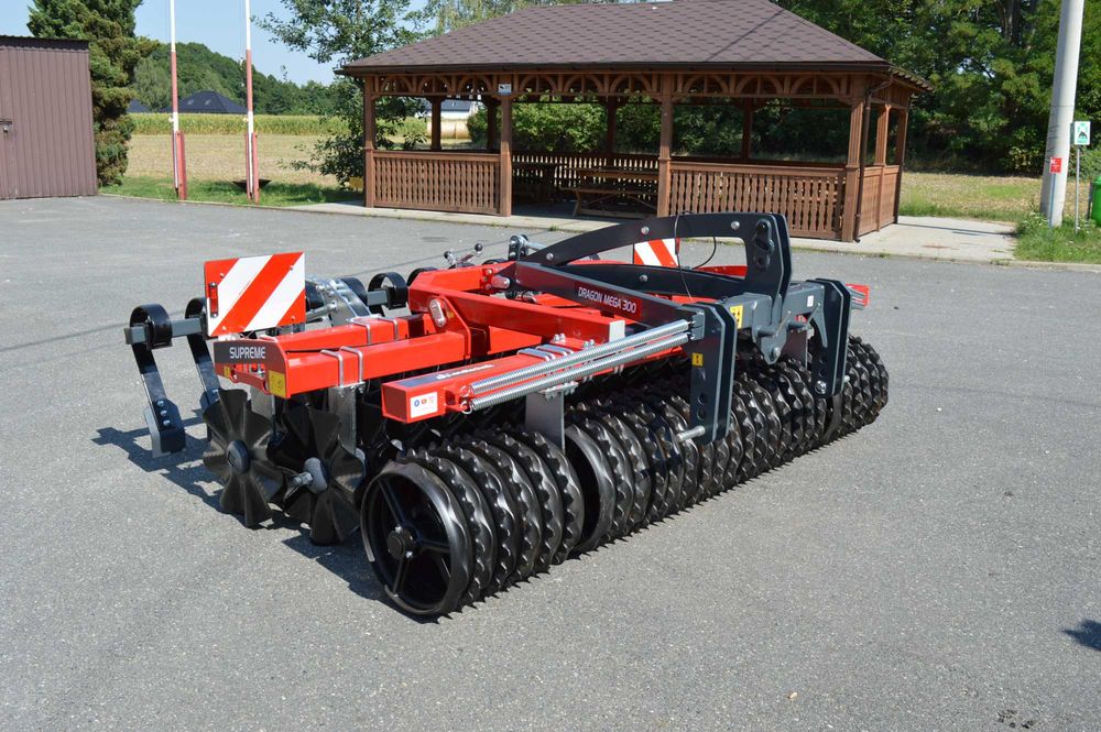 Wał na przedni Tuz Frontpacker Dragon Mega 300 firmy DA Landtechnik