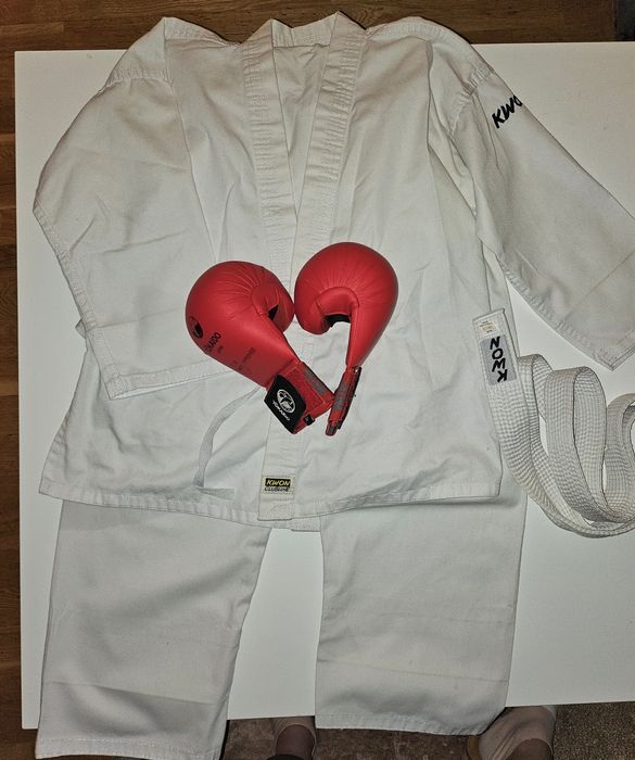 Кімоно для карате Kwon 130-140. Перчатки Tokaido р. М