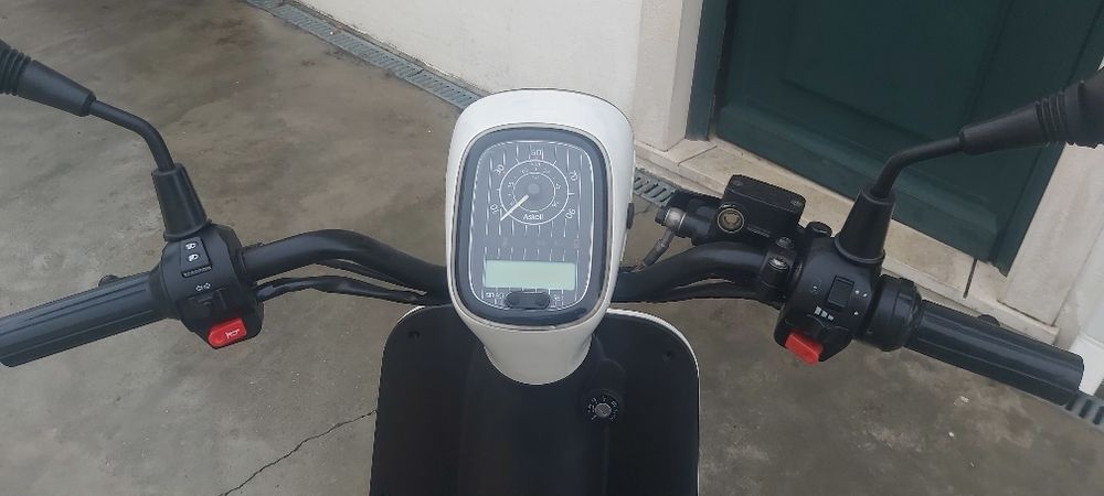 Vendo scooter eléctrica