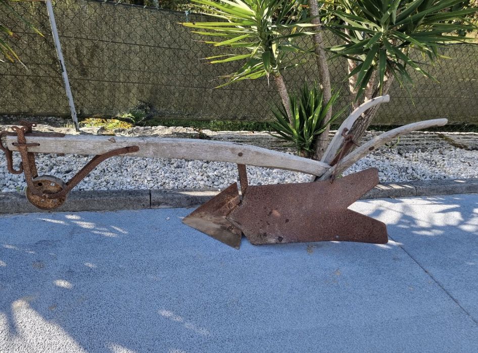 Arado antigo - Bom estado