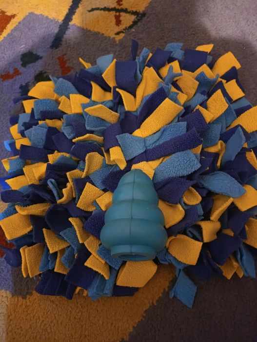 Mata węchowa dla psa oraz Kongo na smakołyki XL 10 cm