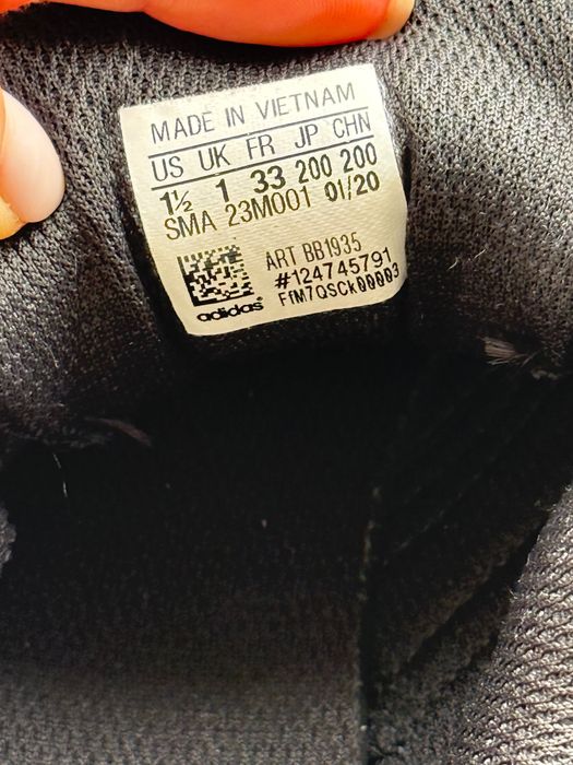 Осінні кросівки Adidas