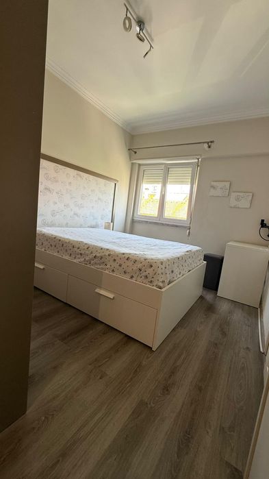 Arrenda-se quarto