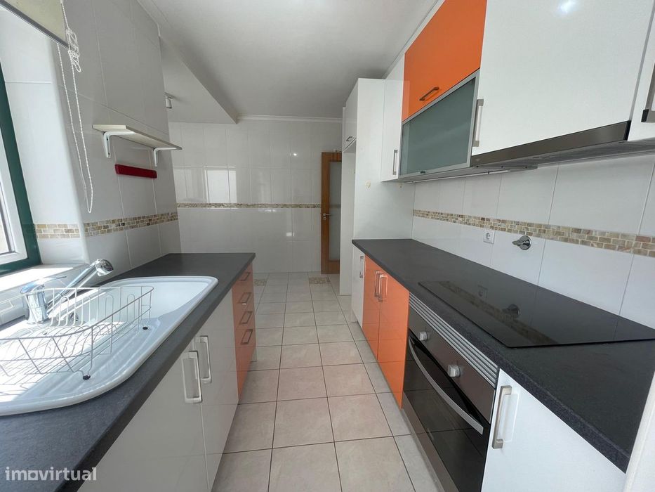 Moradia T3 mais garagem