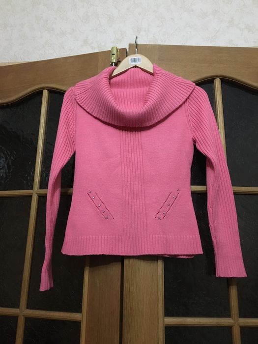 Свитеры недорого р.42-46 Коиплект 2 свитера- 300 грн.