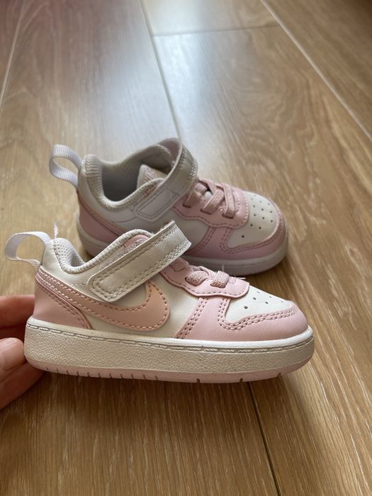 Кросівки доя дівчинки Nike