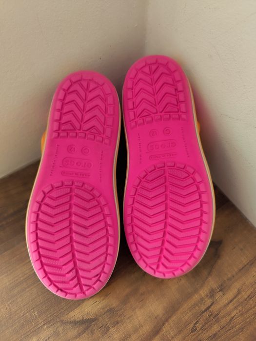 Crocs C12 29 30 lekkie sandały do wody plaża basen przypinki Harry Pot