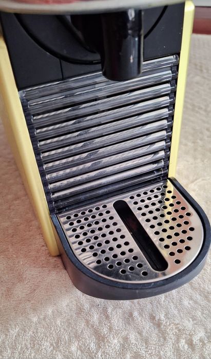Máquina de café Nespresso Pixie.