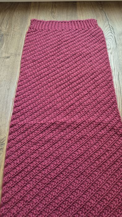 Długi szal dzianinowy handmade fuksja malina