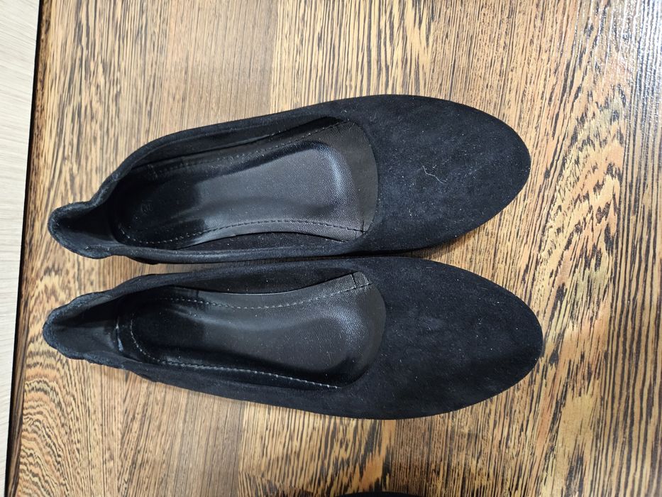 Туфли-лодочки р.37-38