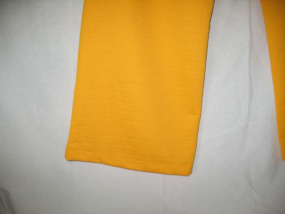 Женский   костюм размер 60 - 62..