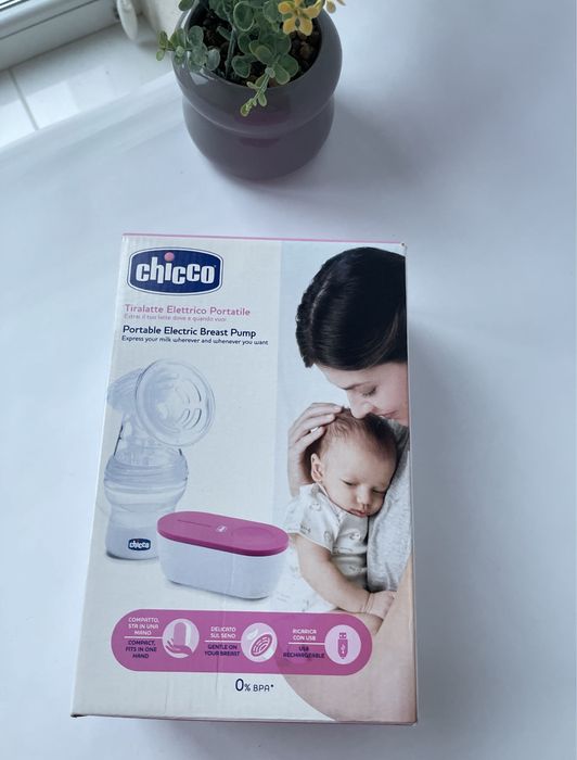 Молоковідсмоктувач chicco електричний в подарунок 12 пакетів для зберіг молока і зубна щіточка силіконова