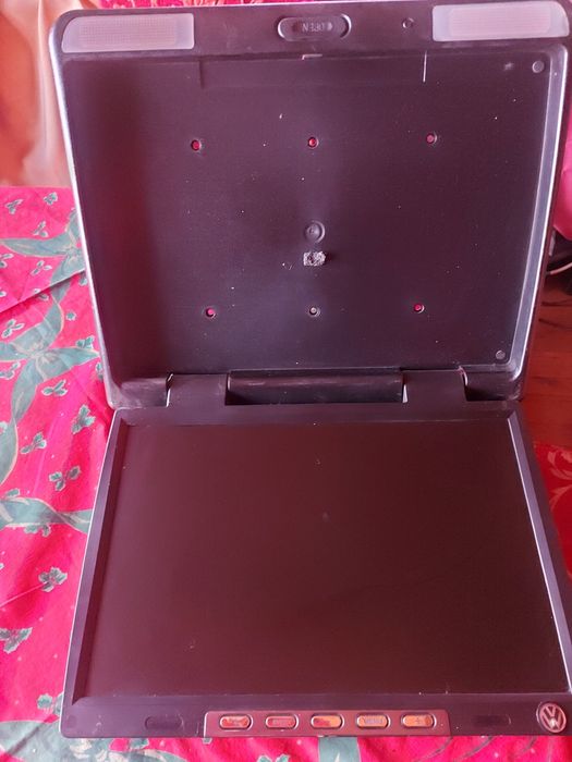 Автомагнитола  и две колонки