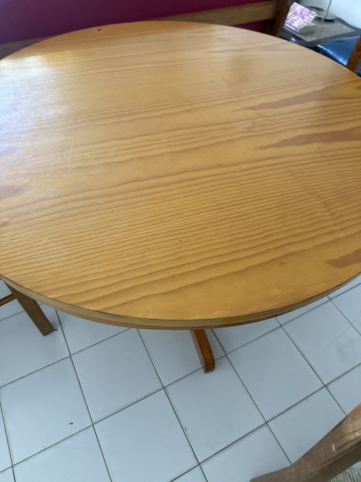 Mesa de ja tar de madeira