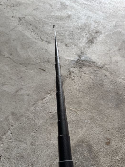 Vara de pesca direta 12 metros em carbono nova em folha nunca usada.