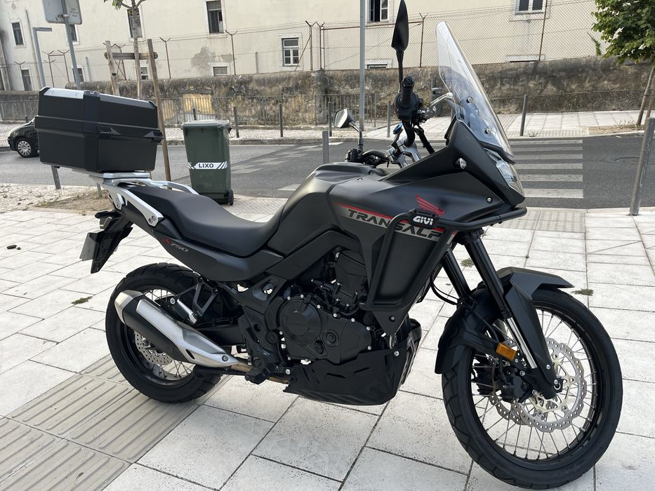 Honda Transalp 750 top