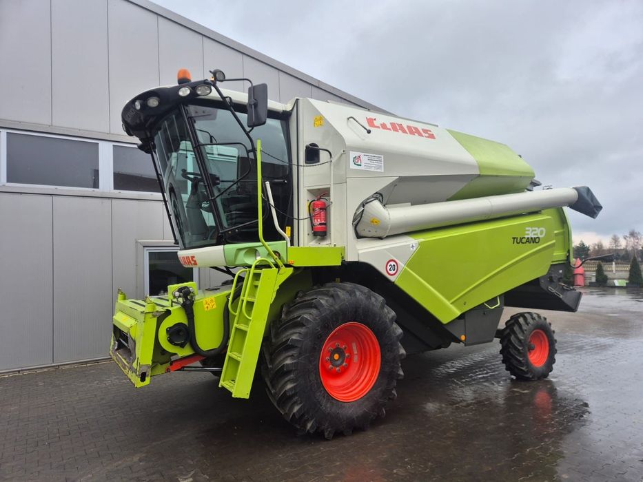 Claas Tucano 320  Kombajn zbożowy Claas Tucano 320