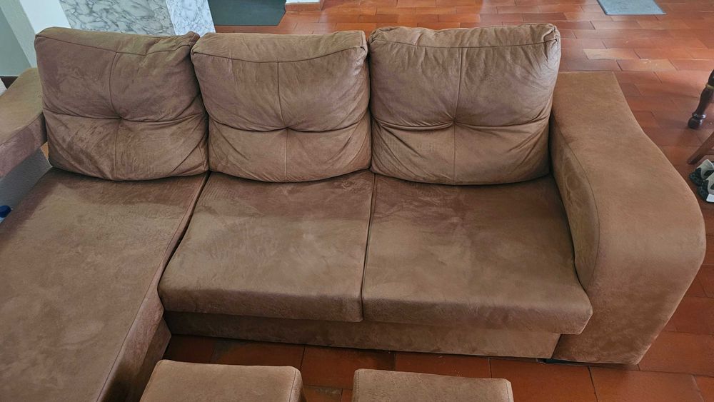 Sofá com chaise lounge