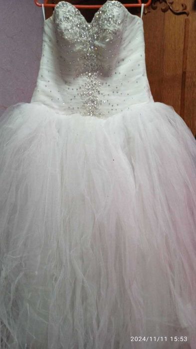 Сукня весільна бу