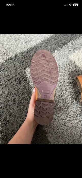Buty  w bardzo dobrym stanie prawdziwa skora