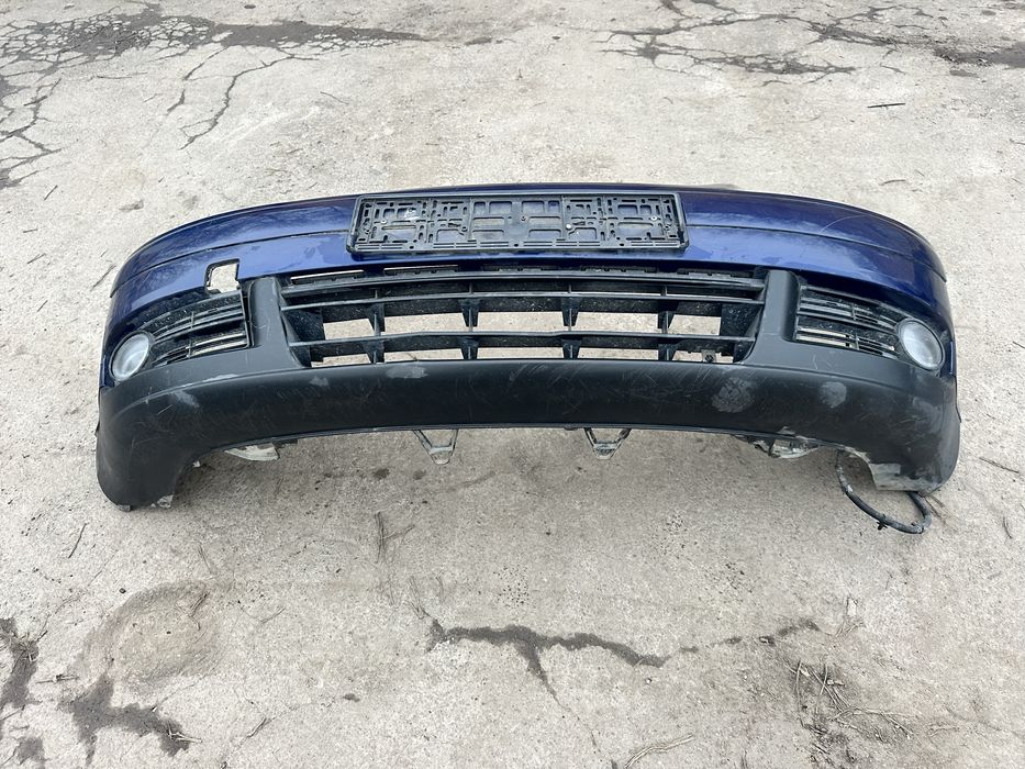 Передній бампер Фольксваген Туаран 1 Volkswagen Touran I 2003-2006