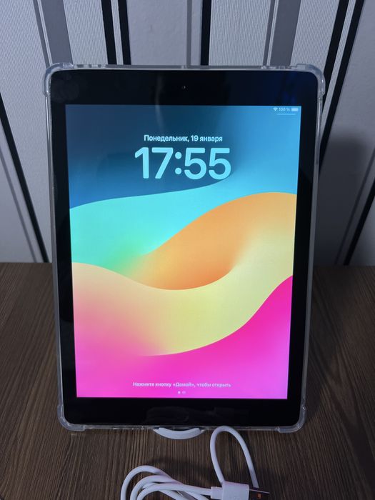 Apple Ipad 6 gen. 32 Gb . Wifi. Space Gray