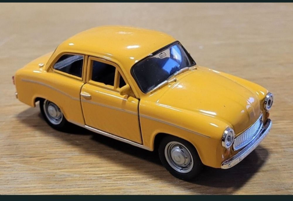 Model Syrena 105  1:36