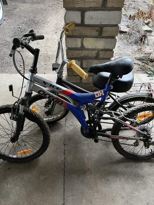 Велосипеди. Підлітковий і два дитячих.