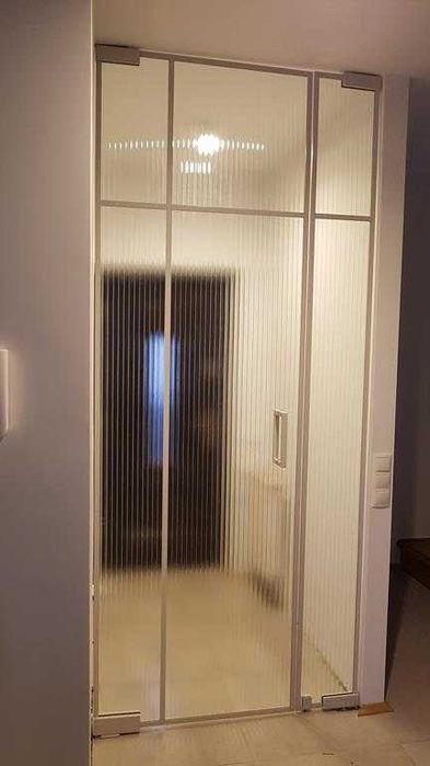 Drzwi szklane loft ścianka szklana przesuwna