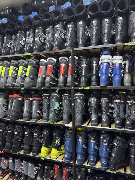 Лижі новий завіз.