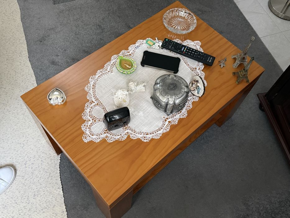 Mesa pequena de centro de sala | Madeira