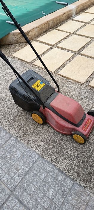 Cortador elétrico de relva