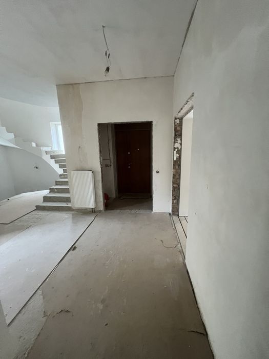 Продається будинок в центрі міста