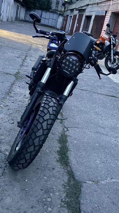 Кафе рейсер Suzuki sv650