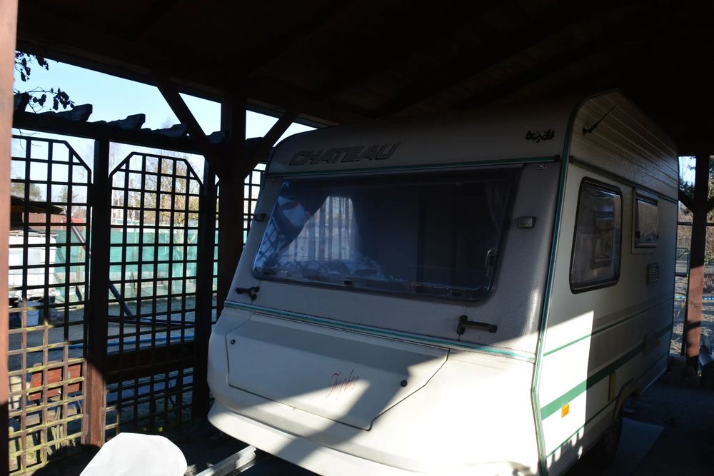 Chateau 330  Przyczepa kempingowa Chateau.