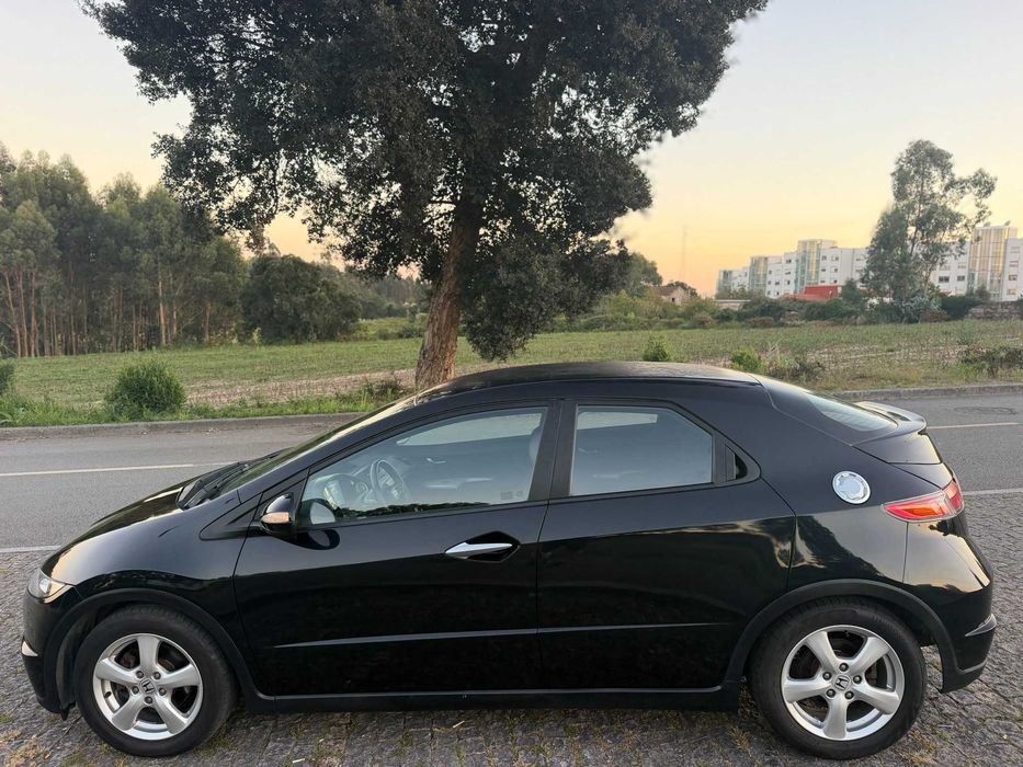 Honda Civic 1.4 i-DSI 200.000 kms