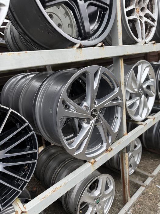 Komplet alufelg nowych oryginalnych audi 20” 5x130