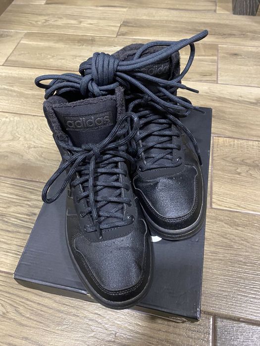 Утеплені кросівки ADIDAS HOOPS 2.0 MID 40 розмip