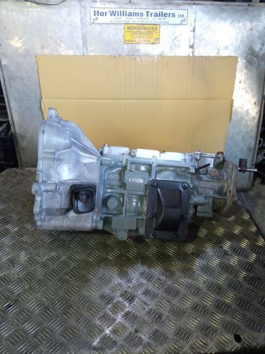 Caixa de velocidades Mitsubishi L200 4x4 REF: MO11S5A009 ME505575