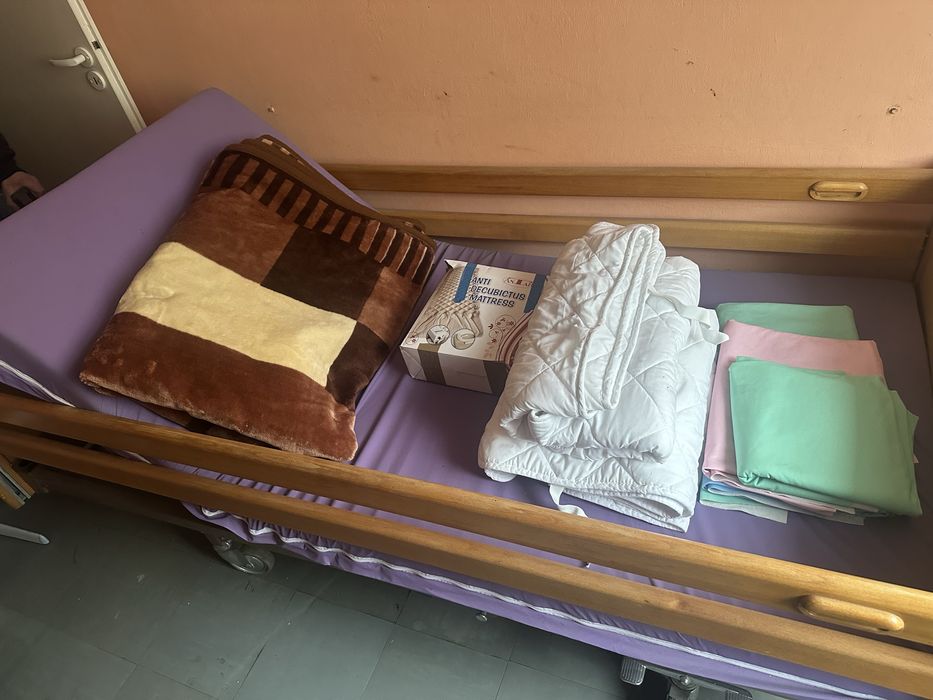 Lozko dla osoby lezacej