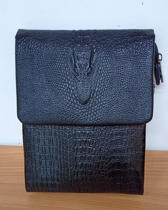 Оригінальна чоловіча сумка-барсетка.