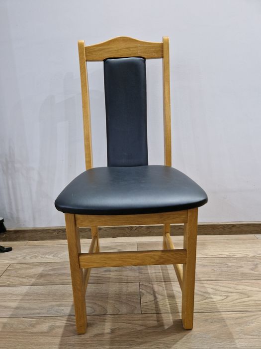 Stół dębowy plus 6 krzeseł