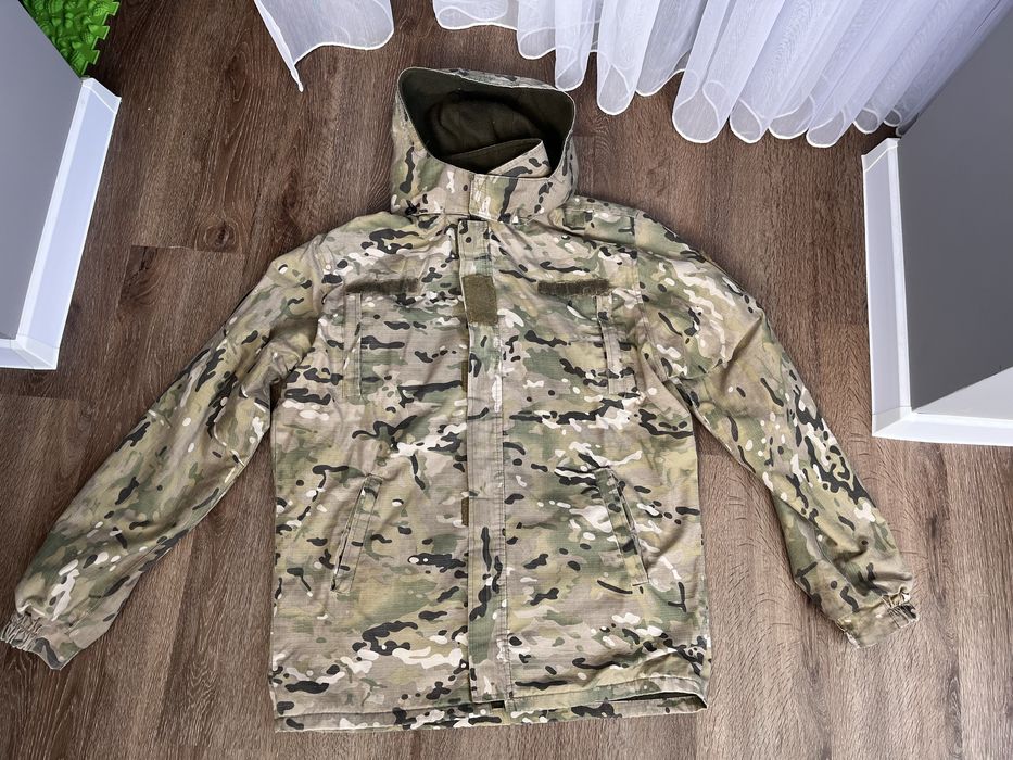 Продам куртку мультикам б/у