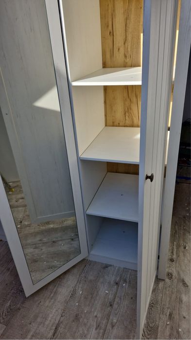 Szafa z lustrem 160x210