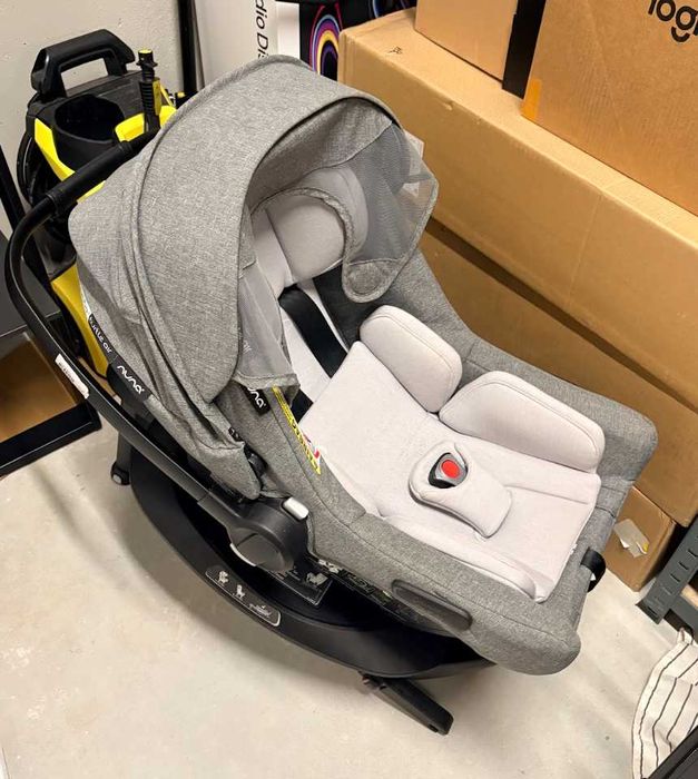 Ovo Bugaboo Turtle Air by Nuna com Base ISOFIX